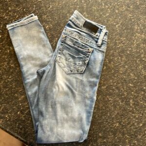 Day trip Lynx skinny jeans 25R from Buckle